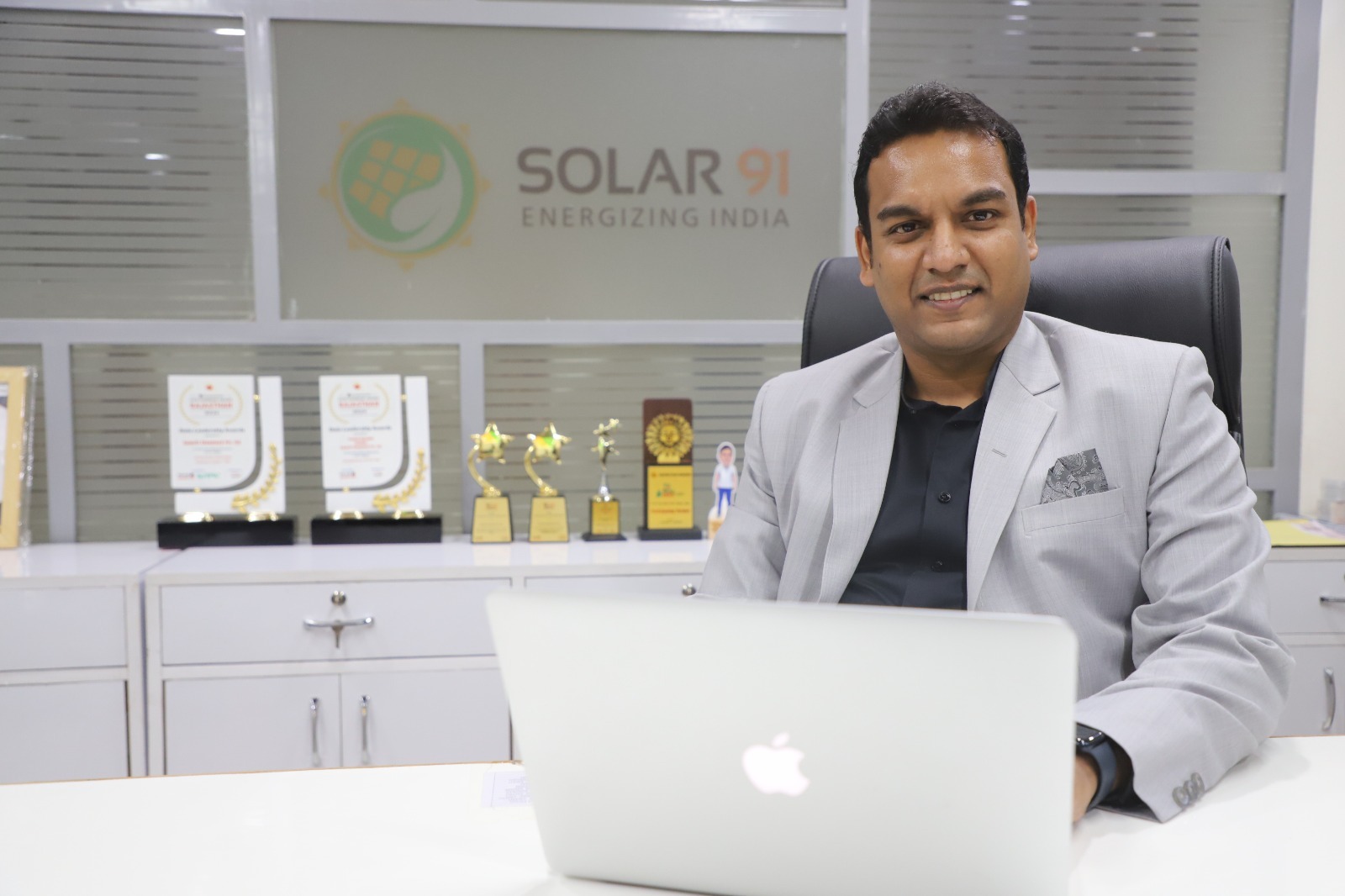 Mr. Prateek Agarwal